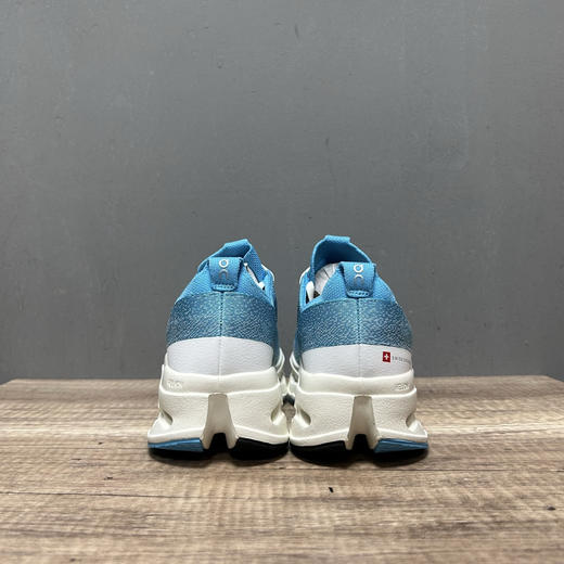 春季特惠💰340 On 昂跑 Cloudsurfer Max 舒适柔软减震透气轻便跑步鞋 商品图1