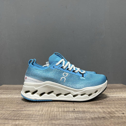 春季特惠💰340 On 昂跑 Cloudsurfer Max 舒适柔软减震透气轻便跑步鞋 商品图0