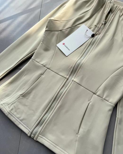 F030498运动健身瑜伽服外套显身材外舒适修身短款夹克 商品图14