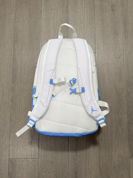 原单正品白蓝色乔丹Jordan 经典LOGO AJ书包通勤包 双肩包 大号，男女同款情侣款 商品图1
