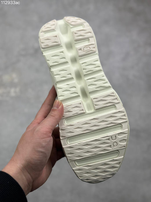 春季特惠💰330 Loewe x ON 罗意威昂跑联名 Cloudtilt 2.0 系列 高品质出货 商品图8