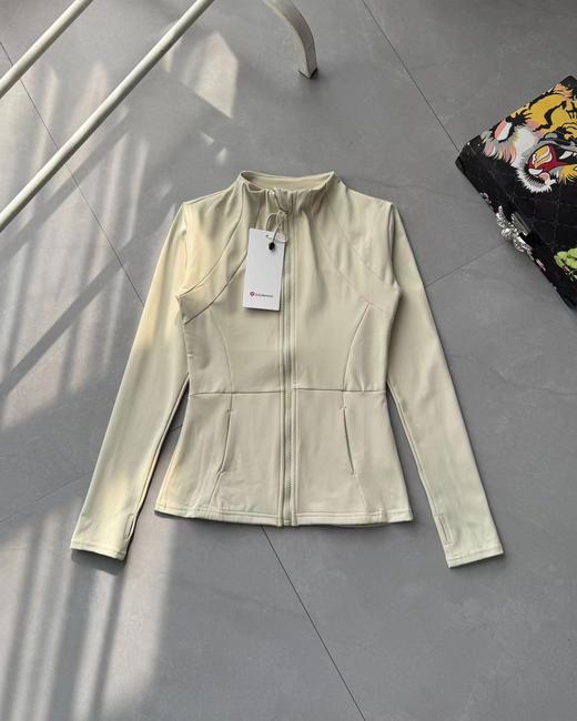 F030498运动健身瑜伽服外套显身材外舒适修身短款夹克 商品图11