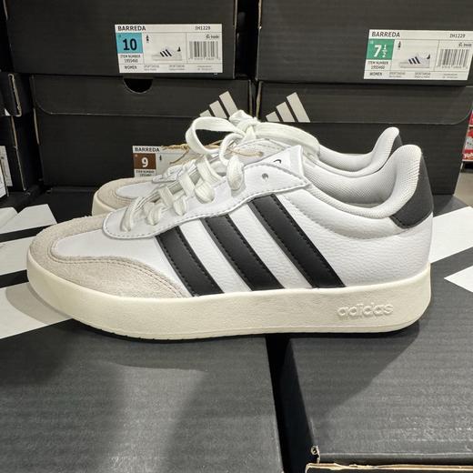 到手价339元 Adidas女士Barreda休闲鞋 经典三条纹设计 美国代购，无中文标签，介意慎拍 商品图1