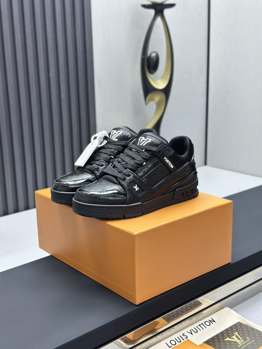 春季特惠💰650 LV 公司级 # 驴牌 Trainer 低帮休闲板鞋 商品图0