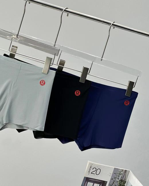 F0304106圆筒礼盒装无痕网面冰丝轻薄透气柔软平角男士内裤三条装 商品图1