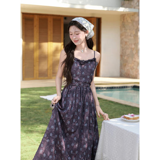 鹿向南「风语丁香」紫色吊带连衣裙夏季新款时尚高腰修身长裙女 商品图0