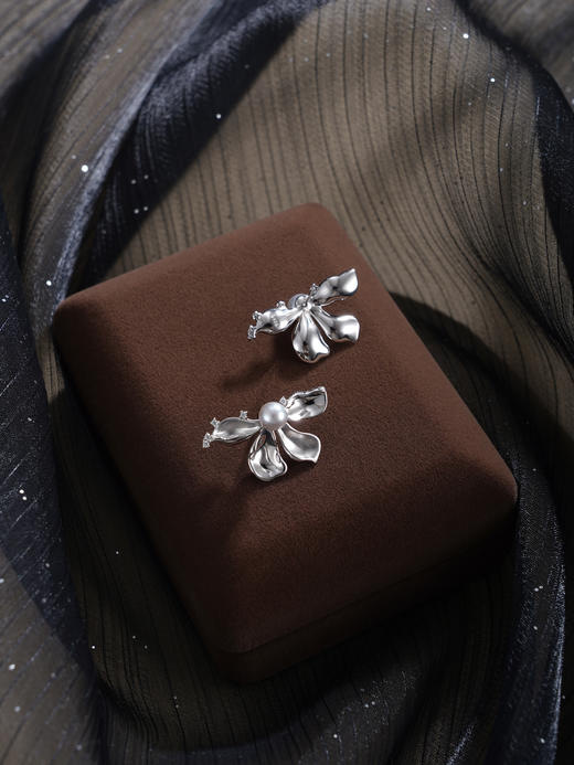 子佩集【元气情结】银S925珍珠惜王妃耳钉【QJED010】大蝴蝶2602 商品图4