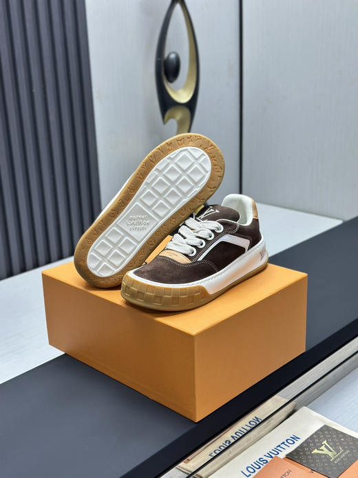 春季特惠💰560 2026早春全新上架 # LV 路易威登 Tilted Low Sneakers 倾斜系列低帮复古休闲运动板鞋 商品图5