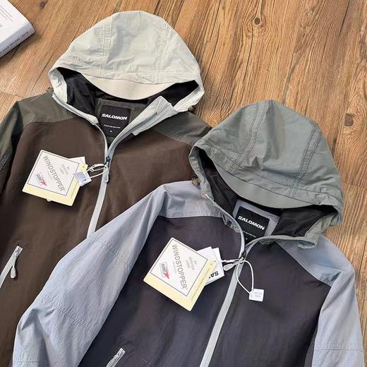 F030467户外运动百搭时尚便捷轻量防风透气耐磨连帽夹克外套 商品图1