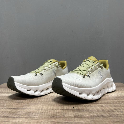 春季特惠💰320 On 昂跑 Cloudtilt 圆头系带 减震耐磨 低帮 生活休闲鞋 商品图5