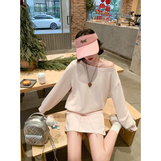 <曾小咸推荐>3.5现货秒杀 ！微信超特价！韩系斜肩露肩卫衣+短裙套装 日常239.99 立减120 秒杀119.99！！ 商品图2