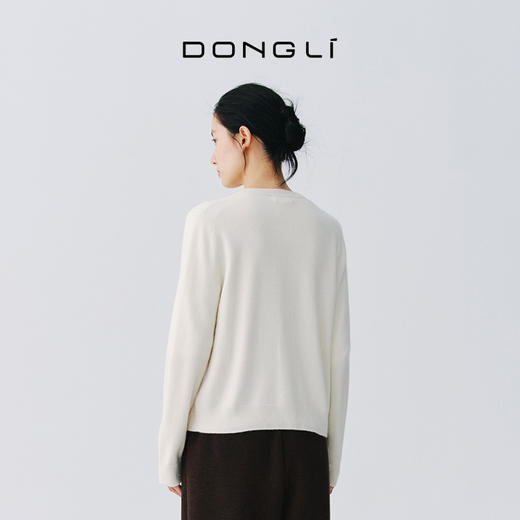 东黎 • 万物复苏 晨光花园 小山羊绒 女士春季圆领绣花开衫 6031 商品图4