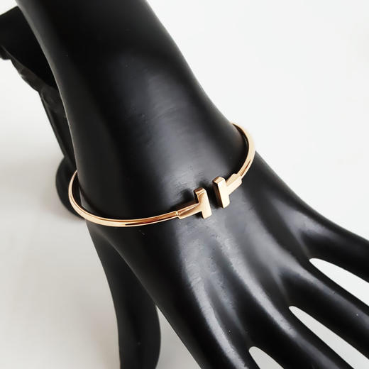 【95新】Tiffany & Co.蒂芙尼Tiffany T 系列玫瑰金双T开口线圈手镯腕围约17cm女士120226TJ71 商品图5