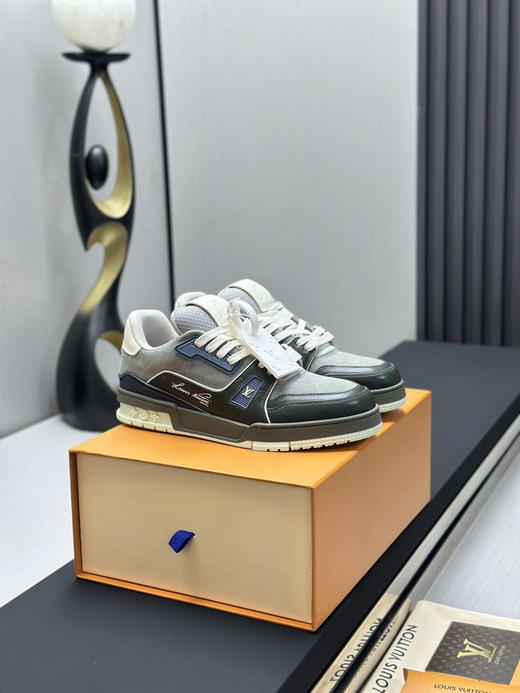 春季特惠💰650 LV 公司级 # 驴牌 Trainer 低帮休闲板鞋 商品图1