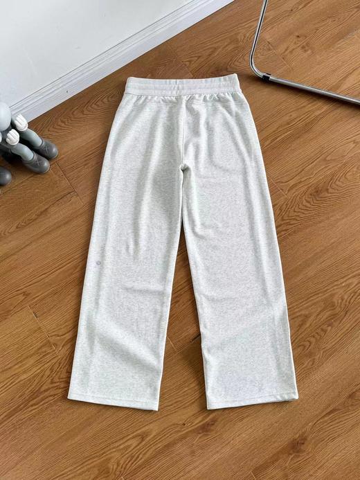 F030466新款休闲运动瑜伽裤柔软亲肤百搭舒适中腰阔腿卫裤 商品图3