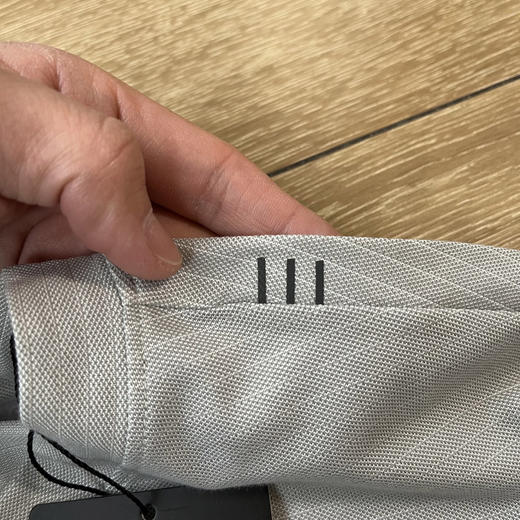 原单正品正品lulu男士长袖T恤！版型超好！黑色 浅灰色S M L XL XXL（偏大）
原价650 商品图3