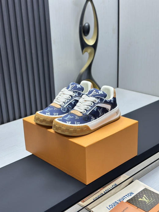 春季特惠💰560 2026早春全新上架 # LV 路易威登 Tilted Low Sneakers 倾斜系列低帮复古休闲运动板鞋 商品图0