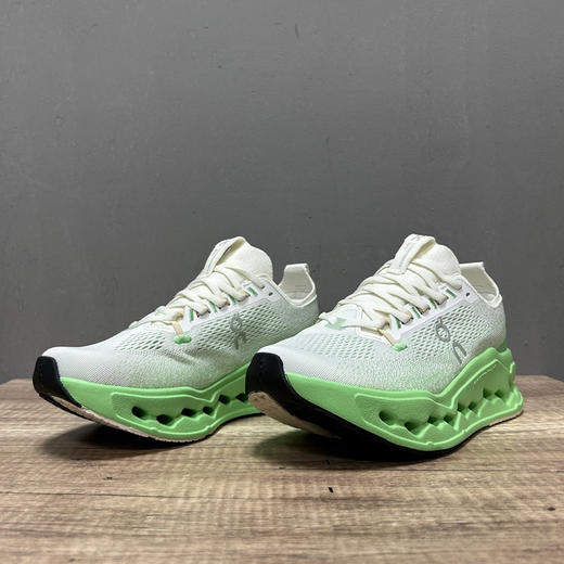 春季特惠💰340 On 昂跑 Cloudsurfer Max 舒适柔软减震透气轻便跑步鞋 商品图5