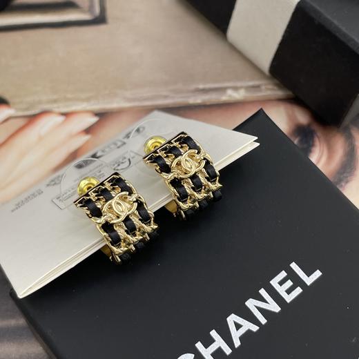 香奈儿 三层穿皮链小圈耳钉（XTY） 商品图9