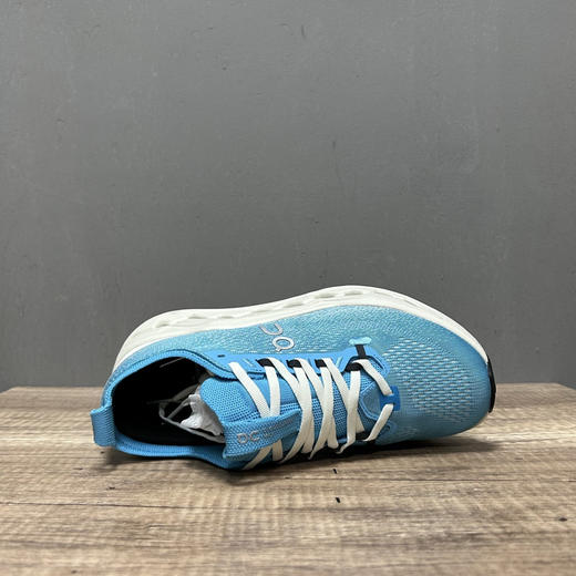 春季特惠💰340 On 昂跑 Cloudsurfer Max 舒适柔软减震透气轻便跑步鞋 商品图4