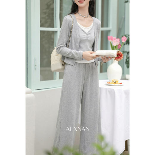 鹿向南「轻歌曼舞」灰色垂坠感休闲裤女春季新款显瘦阔腿宽松长裤 商品图2