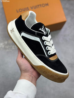 春季特惠💰560 2026早春全新上架 # LV 路易威登 Tilted Low Sneakers 倾斜系列低帮复古休闲运动板鞋