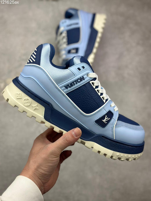 春季特惠💰650 LV 公司级 # 驴牌 Trainer Maxi 胖丁低帮休闲板鞋 商品图3