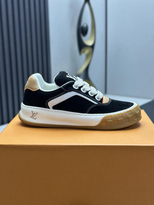 春季特惠💰560 2026早春全新上架 # LV 路易威登 Tilted Low Sneakers 倾斜系列低帮复古休闲运动板鞋 商品图8
