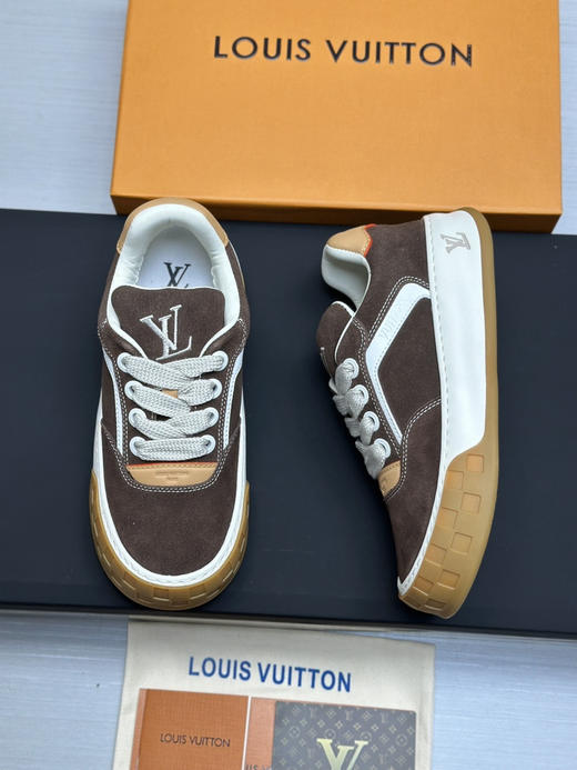 春季特惠💰560 2026早春全新上架 # LV 路易威登 Tilted Low Sneakers 倾斜系列低帮复古休闲运动板鞋 商品图6