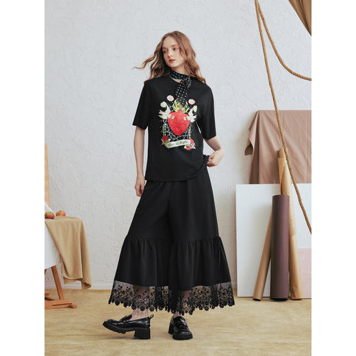 两三事 偷心圣谕 2026春季新款时尚心形印花棉质短袖t恤女宽松 商品图1