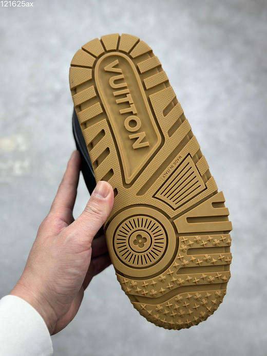 春季特惠💰650 LV 公司级 # 驴牌 Trainer Maxi 胖丁低帮休闲板鞋 商品图8