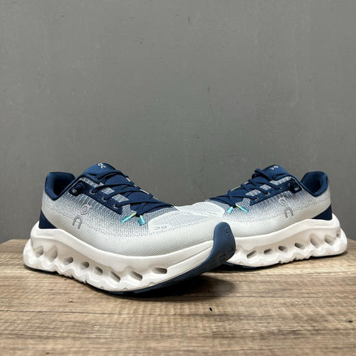 春季特惠💰320 On 昂跑 Cloudtilt 圆头系带 减震耐磨 低帮 生活休闲鞋 商品图3