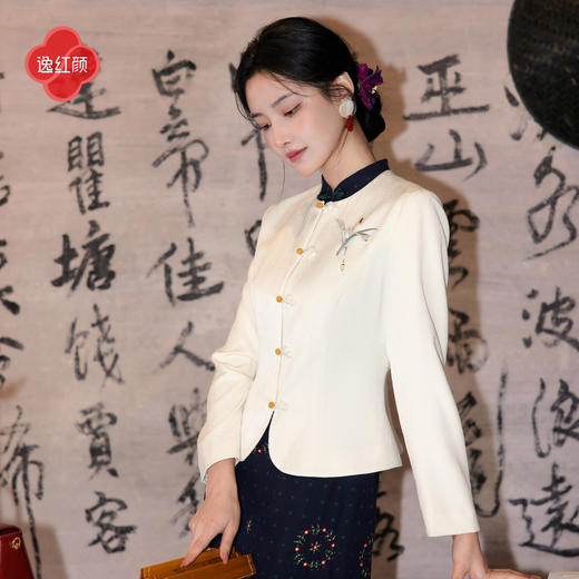 逸红颜《昭玥》2026春新款 天丝亚麻 通勤正装短西装新中式外套女 商品图0