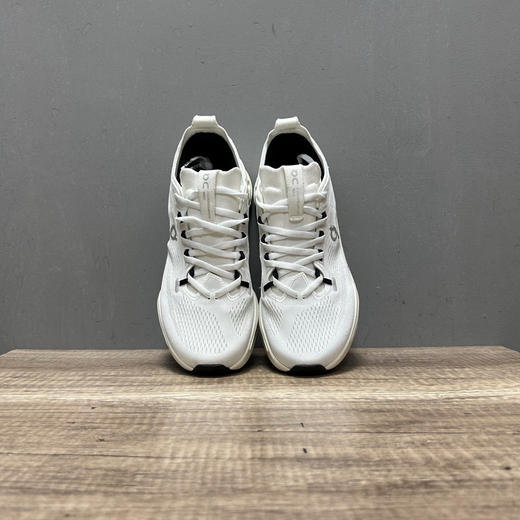 春季特惠💰340 On 昂跑 Cloudsurfer Max 舒适柔软减震透气轻便跑步鞋 商品图7