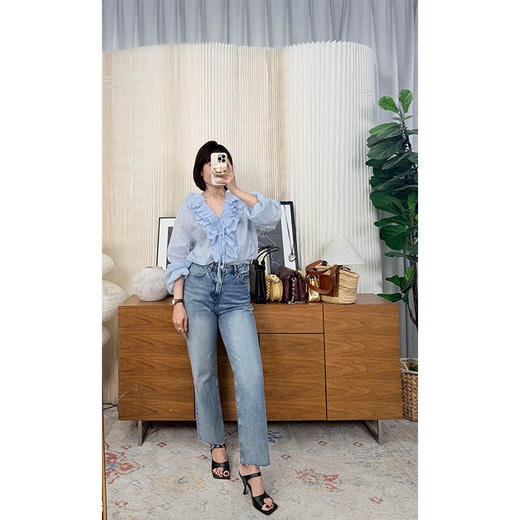 【贝拉推荐】王炸法棍牛仔裤 2026必入款！PIMA棉 法式博主常青款 100匹马棉 牛仔中的“软黄金” 浅蓝色洗水 九分毛须边设计 商品图1