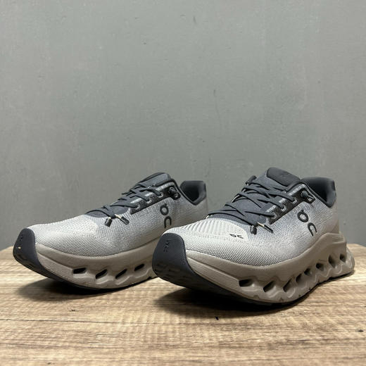 春季特惠💰320 On 昂跑 Cloudtilt 圆头系带 减震耐磨 低帮 生活休闲鞋 商品图5