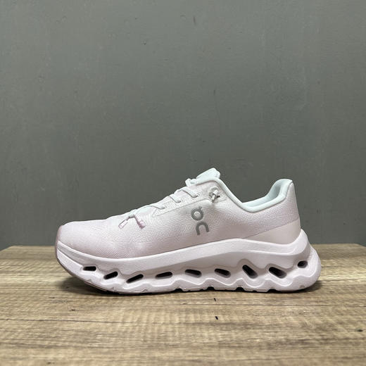 春季特惠💰320 On 昂跑 Cloudtilt 圆头系带 减震耐磨 低帮 生活休闲鞋 商品图2