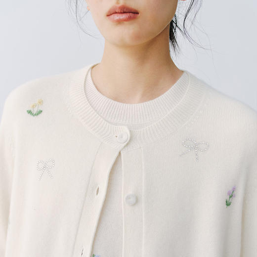 东黎 • 万物复苏 晨光花园 小山羊绒 女士春季圆领绣花开衫 6031 商品图5