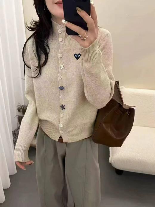 F030495简约版型半高领设计防风保暖慵懒随性日常风半高领针织开衫 商品图9