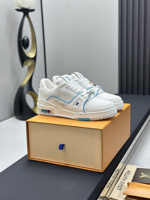 春季特惠💰650 LV 公司级 # 驴牌 Trainer 低帮休闲板鞋 商品图1