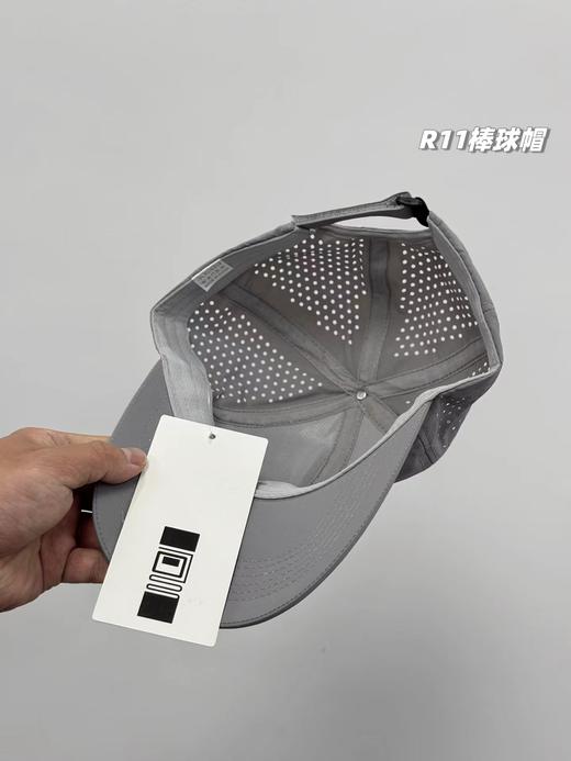 F030472速干冲孔透气侧面硅胶小标时尚舒适轻便情侣款棒球帽鸭舌帽 商品图9