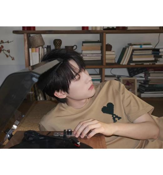 F030424马年限定针织刺绣爱心圆领高品质舒适百搭情侣短袖T恤 商品图12
