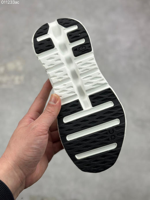 春季特惠💰330 Loewe x ON 罗意威昂跑联名 Cloudtilt 2.0 系列 商品图8