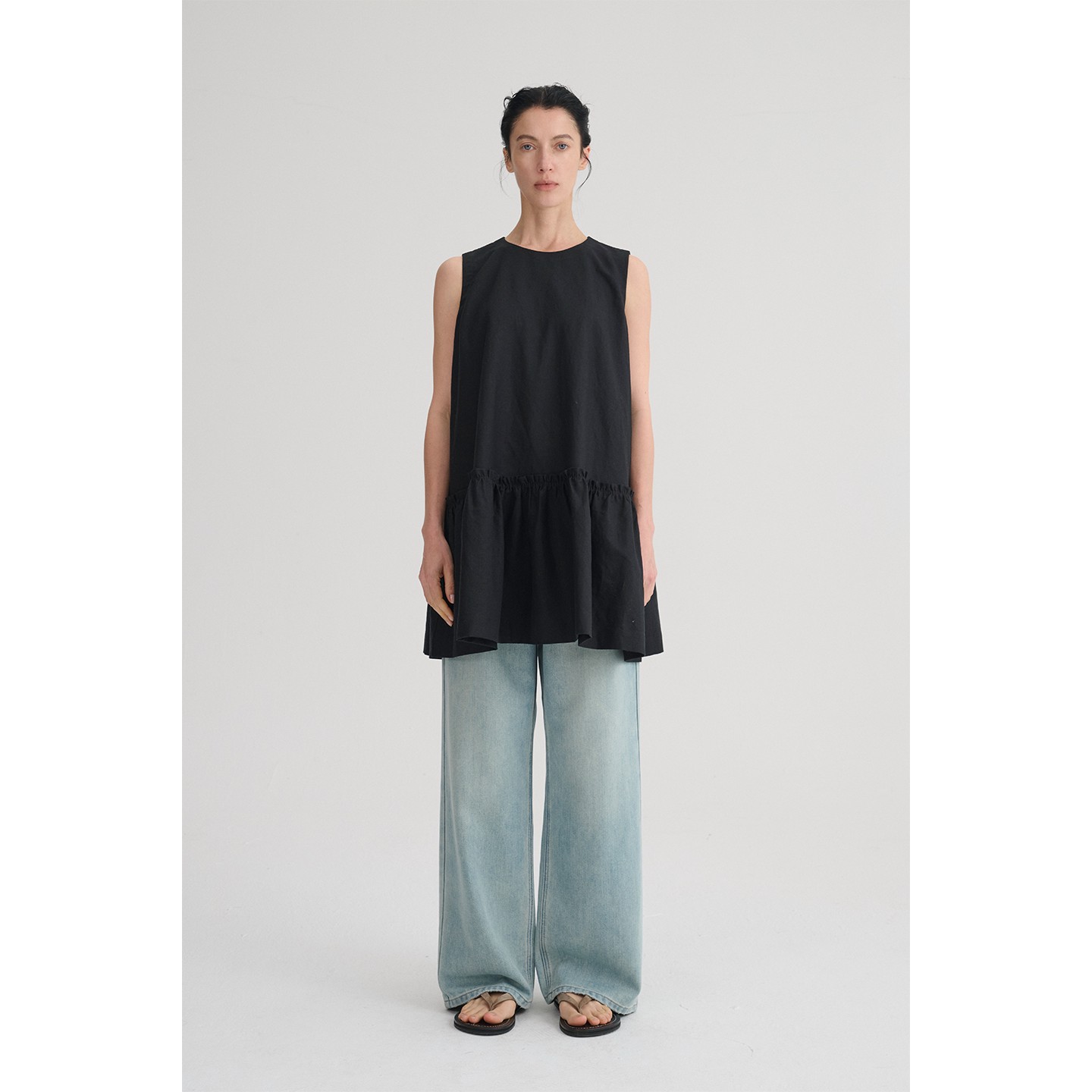 MAISON CECILE 三色|亚麻高支棉简约松弛感圆领无袖娃娃衫上衣