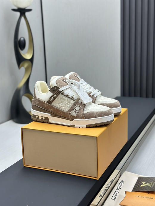 春季特惠💰650 LV 公司级 # 驴牌 Trainer 低帮休闲板鞋 商品图1