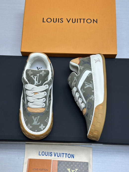春季特惠💰560 2026早春全新上架 # LV 路易威登 Tilted Low Sneakers 倾斜系列低帮复古休闲运动板鞋 商品图7