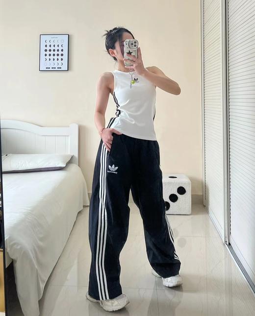 F030425舒适百搭日常通勤尼龙抽绳收腰设计绣花双插带运动长裤 商品图7