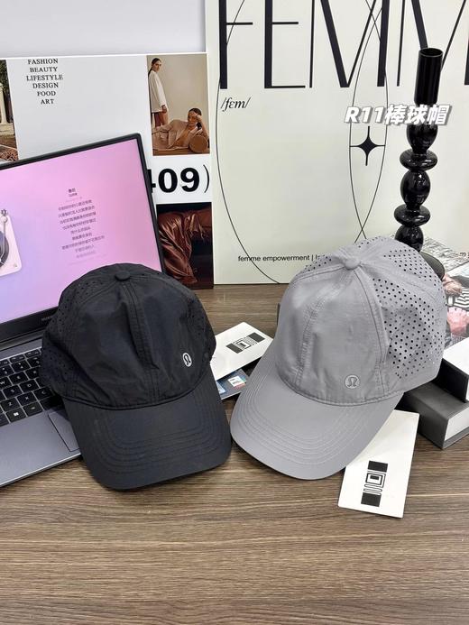 F030472速干冲孔透气侧面硅胶小标时尚舒适轻便情侣款棒球帽鸭舌帽 商品图0