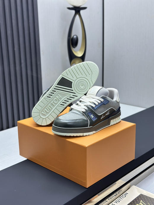 春季特惠💰650 LV 公司级 # 驴牌 Trainer 低帮休闲板鞋 商品图5