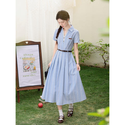 鹿向南「温柔格调」法式气质通勤蓝色设计感收腰格纹短袖连衣裙 商品图1